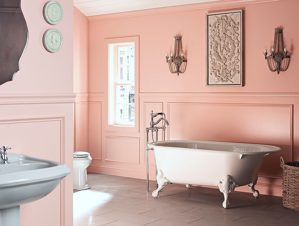 Sơn hồng pastel nữ tính cho phòng tắm.