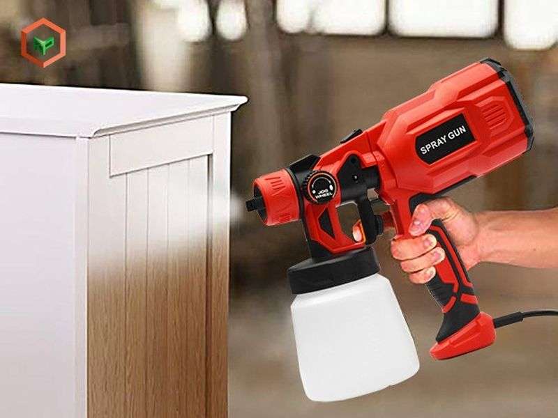 Máy phun sơn mini cầm tay là lựa chọn phổ biến cho các hộ gia đình